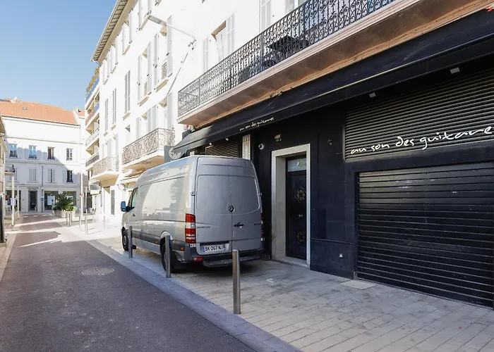 Aurea Yourhosthelper Daire Cannes